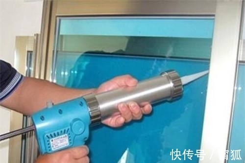 腻子|结构胶能粘瓷砖吗?