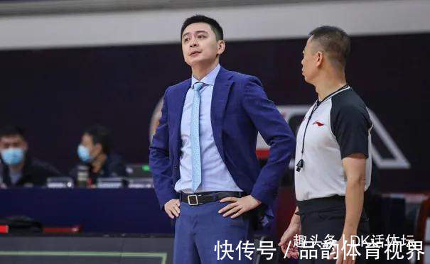 杨鸣|郭艾伦连吃两T被驱逐,会被追加禁赛吗?两大细节表明有可能升级