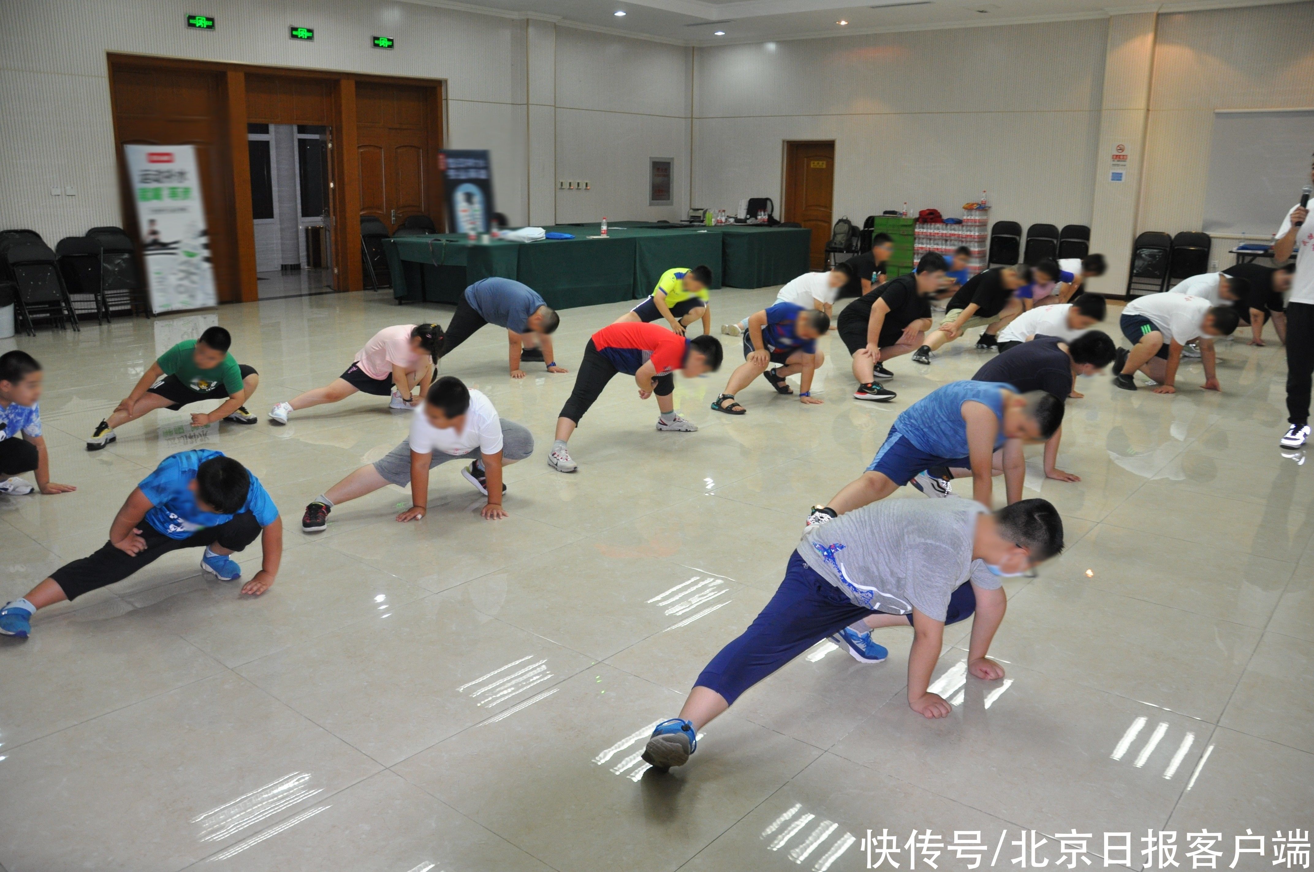 减重|管住嘴，迈开腿！减重夏令营，小胖墩儿一天运动4个半小时