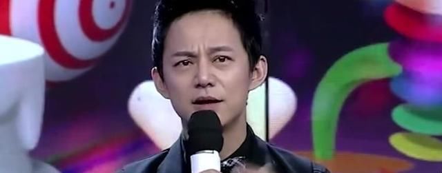 李湘怀念青春，狂刷存在感，点赞拉踩谢娜微博，再次遭全网群嘲！
