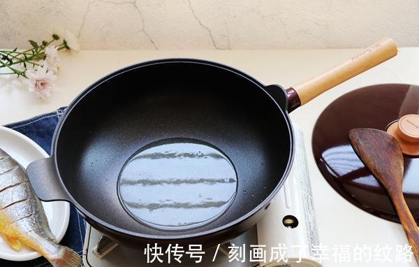 让鱼更“鲜”的做法,加块它一起炖,营养翻倍,一点都不腥