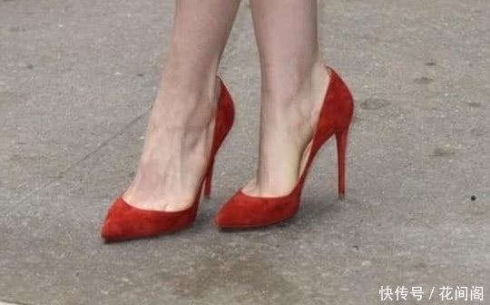 优雅|小巧的美足,搭配优雅高跟鞋,透露小女人气质!