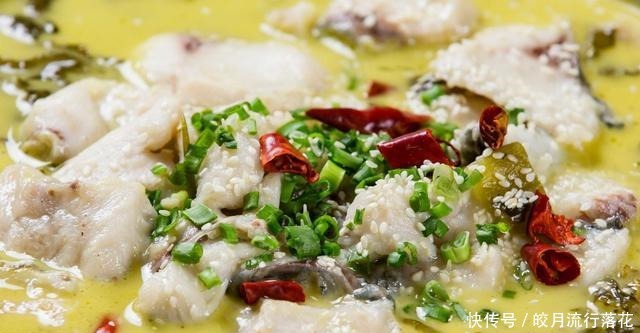 酸菜鱼要这样做,才鲜嫩,女士吃了美容美发