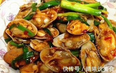 花甲超好吃的做法，适合冬日里吃，做法简单味道鲜美，家人超爱吃