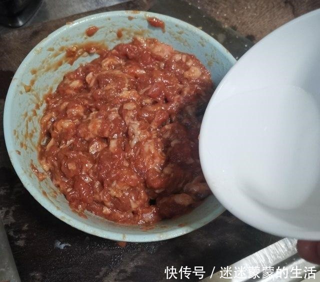 红烧狮子头，肉香四溢，美味下饭