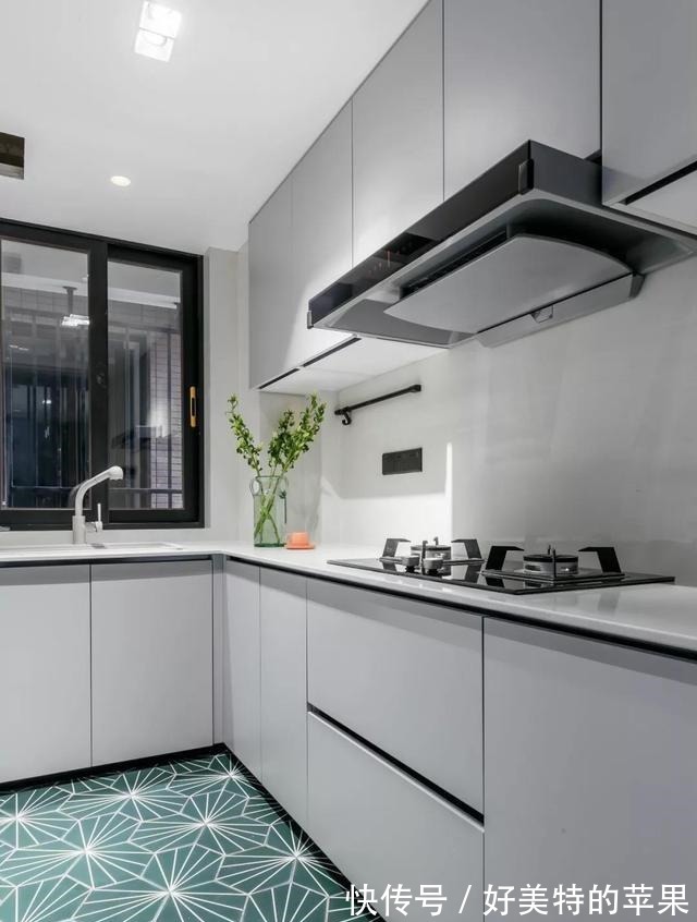 装饰画|布局简单、又具艺术气息的简约风，一个字，爱！