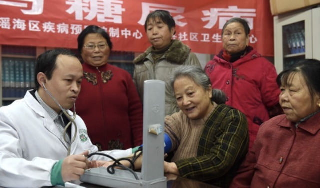 降糖|多家糖尿病医院呼吁:这3个习惯,是诱发糖尿病的根本原因,趁早远离