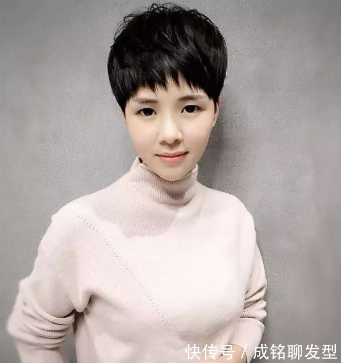短发|30岁女士剪短发后,老公说老了5岁,哪种短发时尚减龄又好打理?