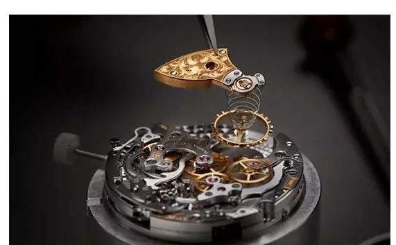 不凡|仪表不凡说表:几千元的ETA机芯居然可以完胜几万元的自产机芯?