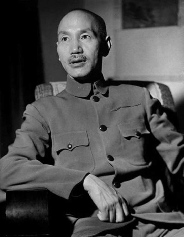 蒋介石主持|“按住蒋介石脉搏”的红色女谍,潜伏11年未暴露,临终前4个字令人落泪