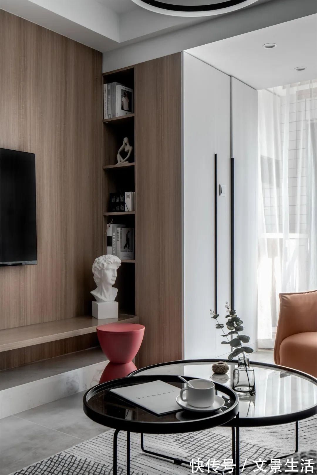 丹青色|89㎡现代简约,蓝色背景墙,搭配简约舒适软装,营造轻松时尚感