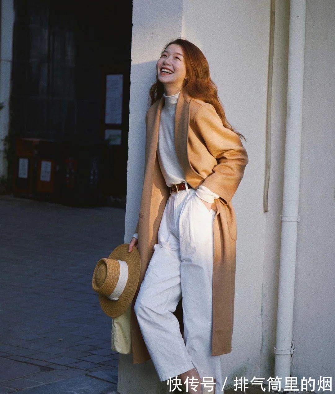 女人 真正会打扮的女人,入秋后都离不开这3种颜色,洋气显白有气质