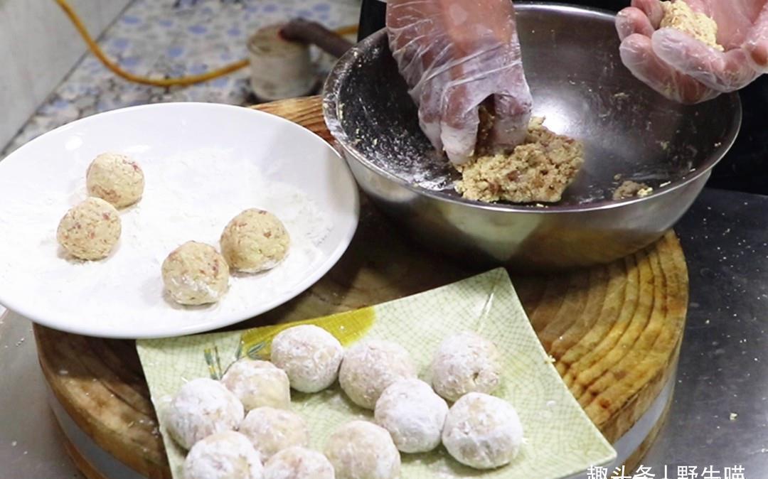 豆腐里打2个鸡蛋,竟然这么好吃!天天吃都不腻,上桌汤汁都不剩