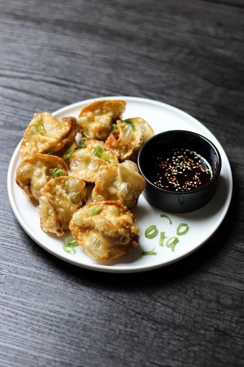 饺子|这才是饺子最好吃的做法，教你一招，外酥里嫩，比水煮的香多了