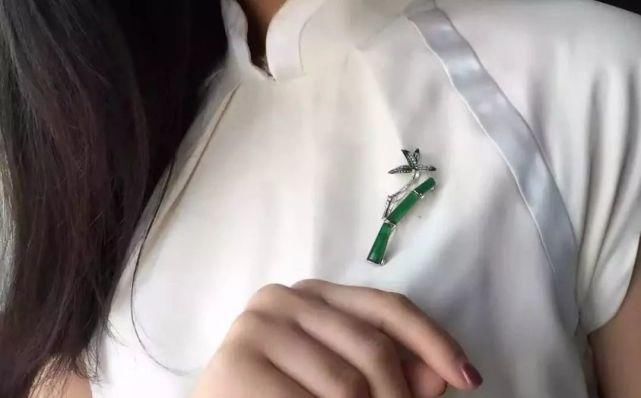 翡翠胸针，女人精致的化身
