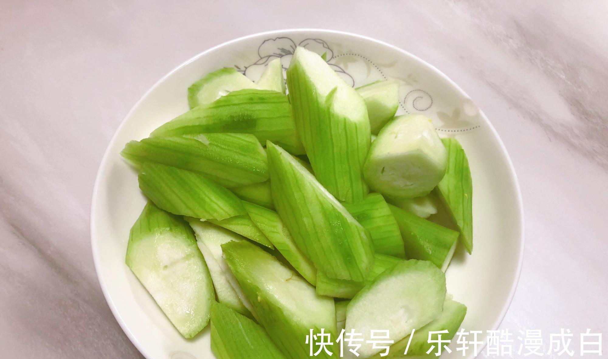玉米汤|“小暑”节气多给家人喝这汤,3食材一炖,清爽营养,湿气去无踪