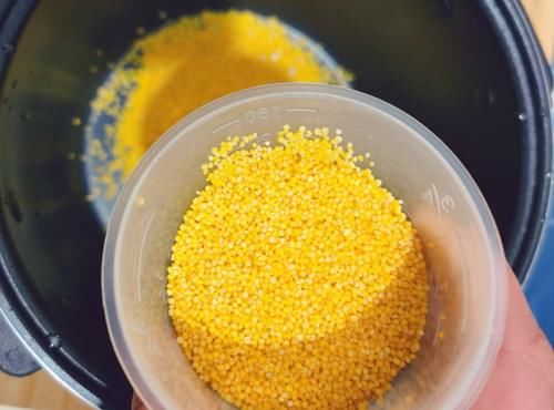 西红柿|夏季孩子易积食，提醒：多吃这“2黄”，或可调节肠胃健康