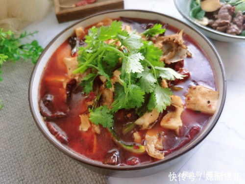 在家宴客,只做了三道菜,有人说太小气,有人合不拢嘴,你们瞧瞧