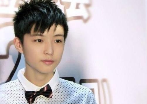 易烊千玺|8年前的这档选秀有毒,淘汰的都成当红巨星,冠军却消失不见