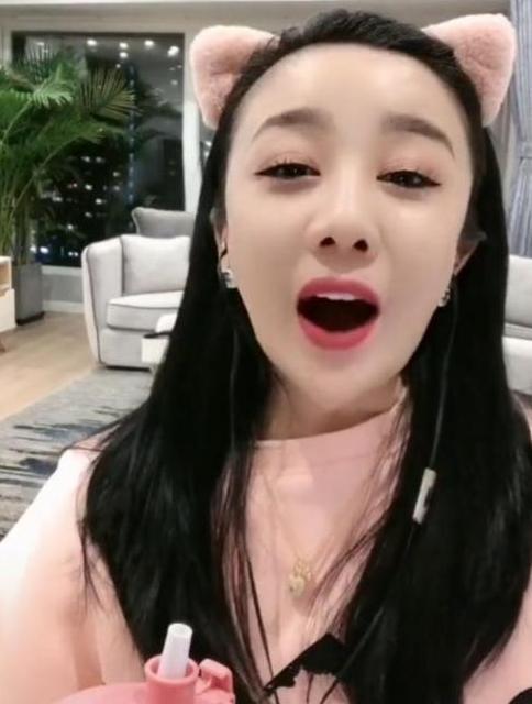 軟飯男|擊敗鳳凰傳奇,草根歌手阿寶翻車后退隱歌壇,現在變成軟飯男?