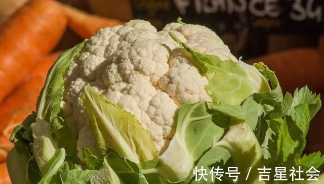 有机花菜|买花菜时，选散花还是紧花老菜农别再买错了，难吃又浪费钱