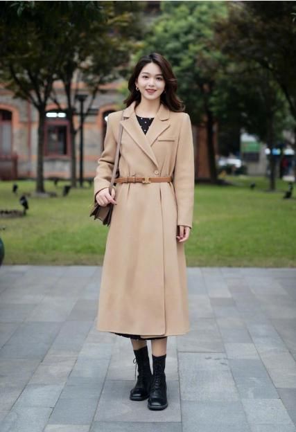  显高|入冬最流行的大衣，是“过膝不过踝”，小个子女生穿时髦又显高