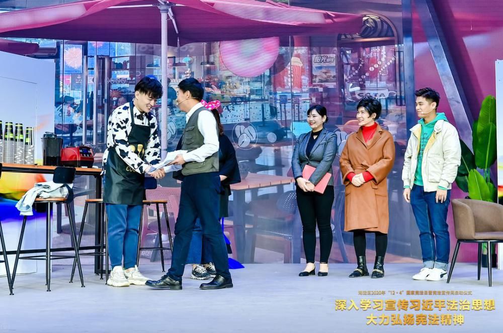 快乐|快乐普法,让话剧演绎“法律就在身边”