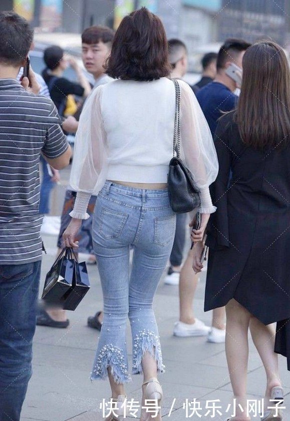 喇叭裤|裤脚长毛形成“喇叭裤”,长得不那么漂亮,也可以很打动人!