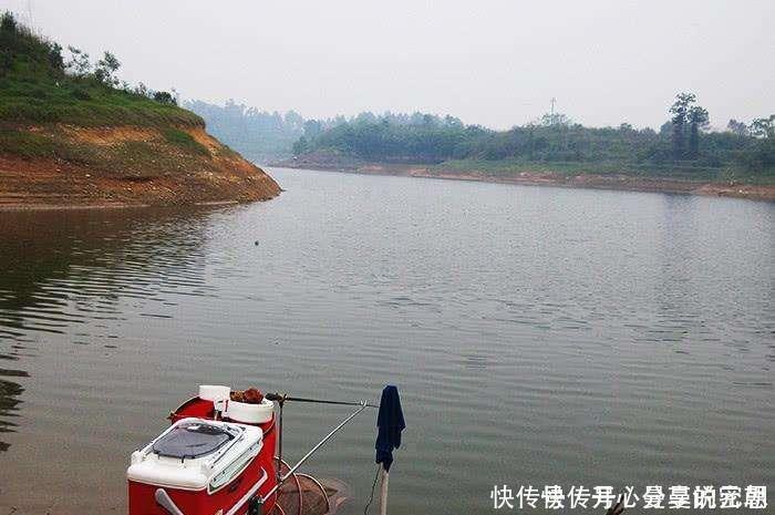 野钓时,钓椅、钓箱、马扎哪个更实用听听老钓友怎么说