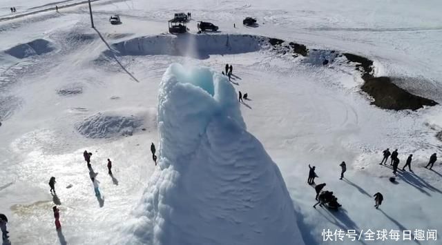 哈萨克斯坦出现神奇自然景观，14米高“冰火山”上演冰与火之歌