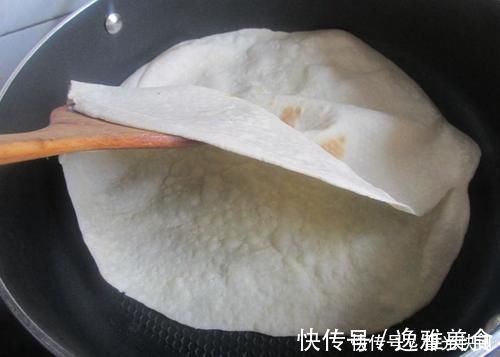 做法|春饼这样做又薄又软特好吃,按照这做法一锅烙两张,不开裂不发硬卷啥都很香