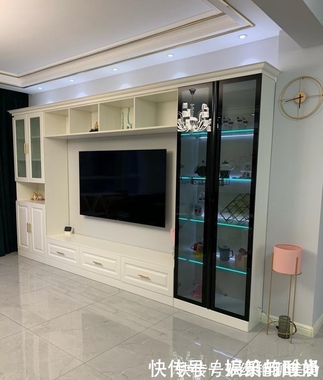 背景墙|看她家装修，比样板房还漂亮，电视墙特别实用，值得做参考！晒晒！