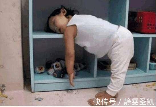 宝宝|宝宝因“睡姿”走红,睡出了称霸舞林的气势,网友望尘莫及