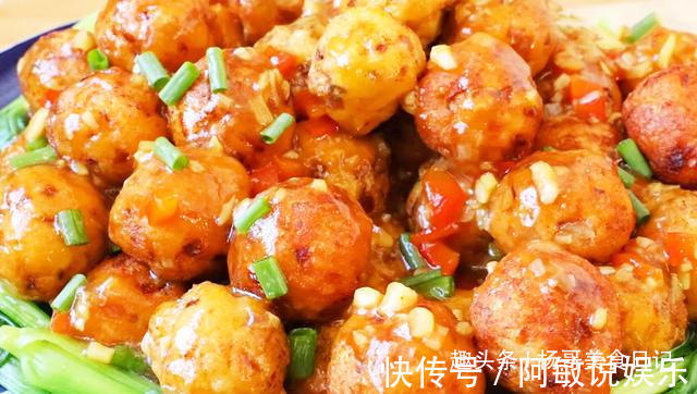 多吃洋葱对身体好，加俩土豆这样做，每次上桌都扫光，外焦里嫩香