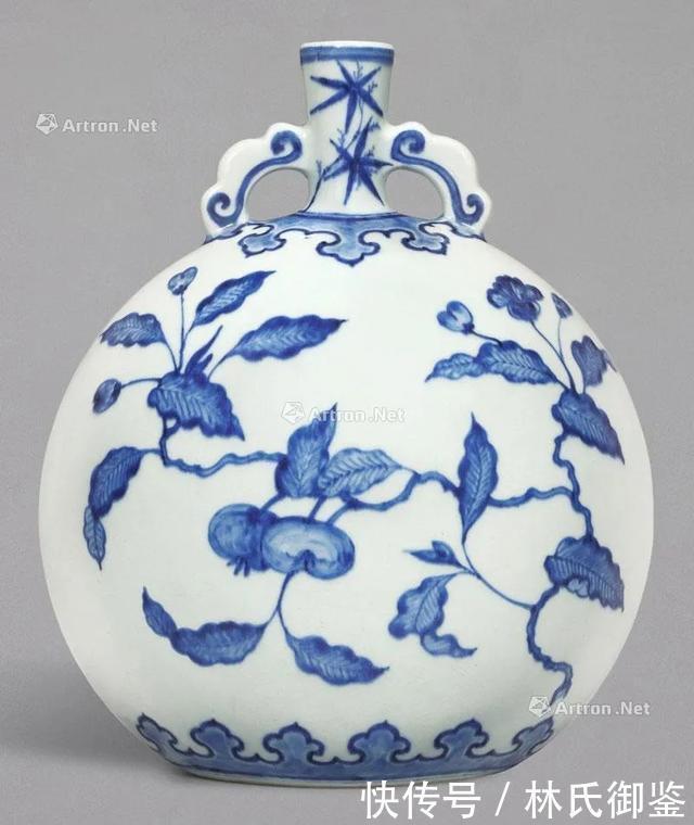 乾隆皇帝钟爱有加的瓷器——(抱月瓶)