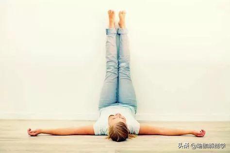 垫面|练瑜伽容易受伤初学者练这8个动作，最安全有效