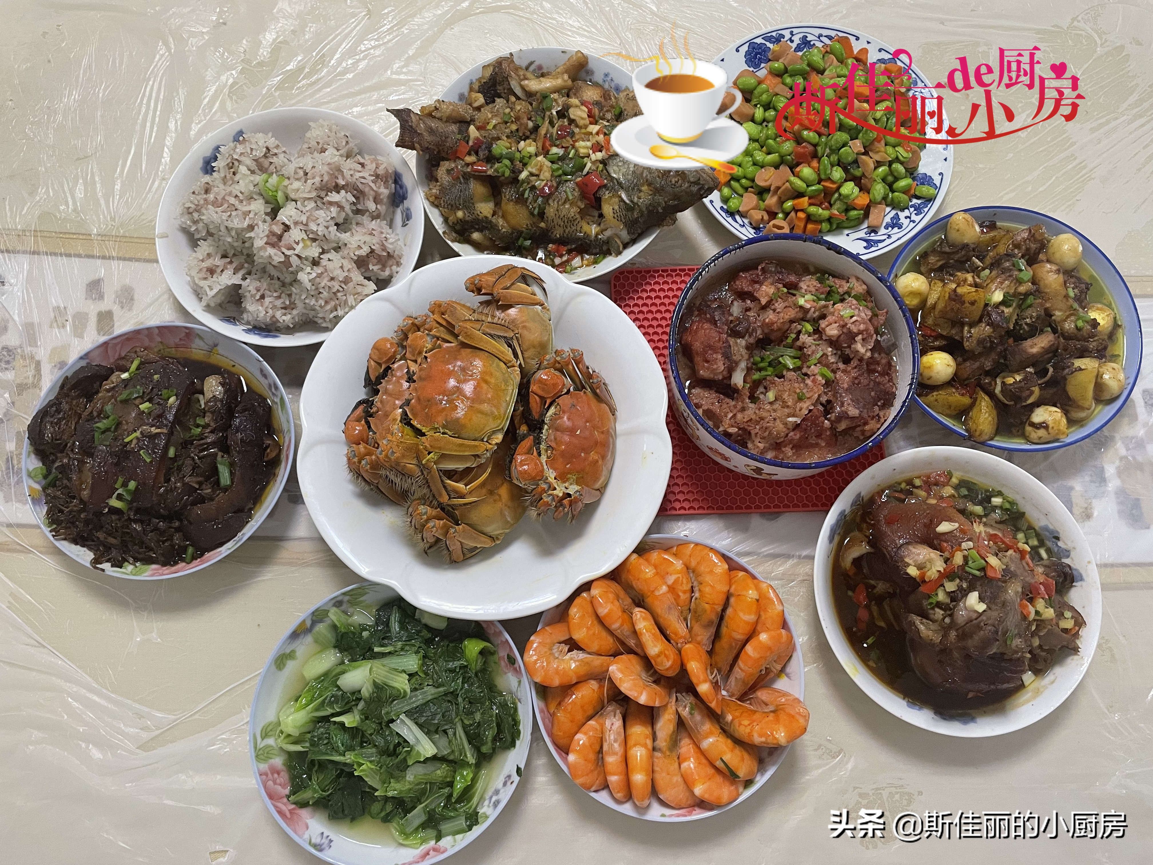 国庆回娘家吃饭，老妈做了十道菜晒圈火了，网友：亲妈果然不一样