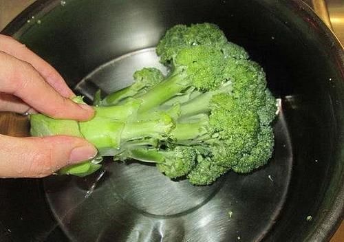 西兰花|3种西兰花不要买，越早知道越好，菜贩：我们从来不吃！