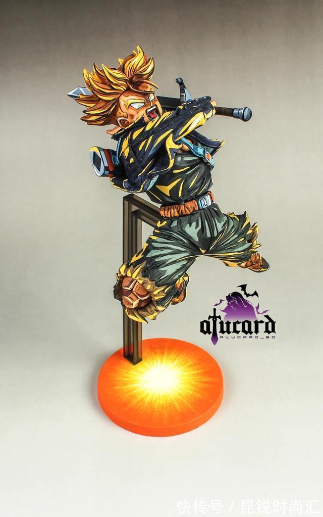 德兰克斯二次元，我都想用来做手机屏保了！