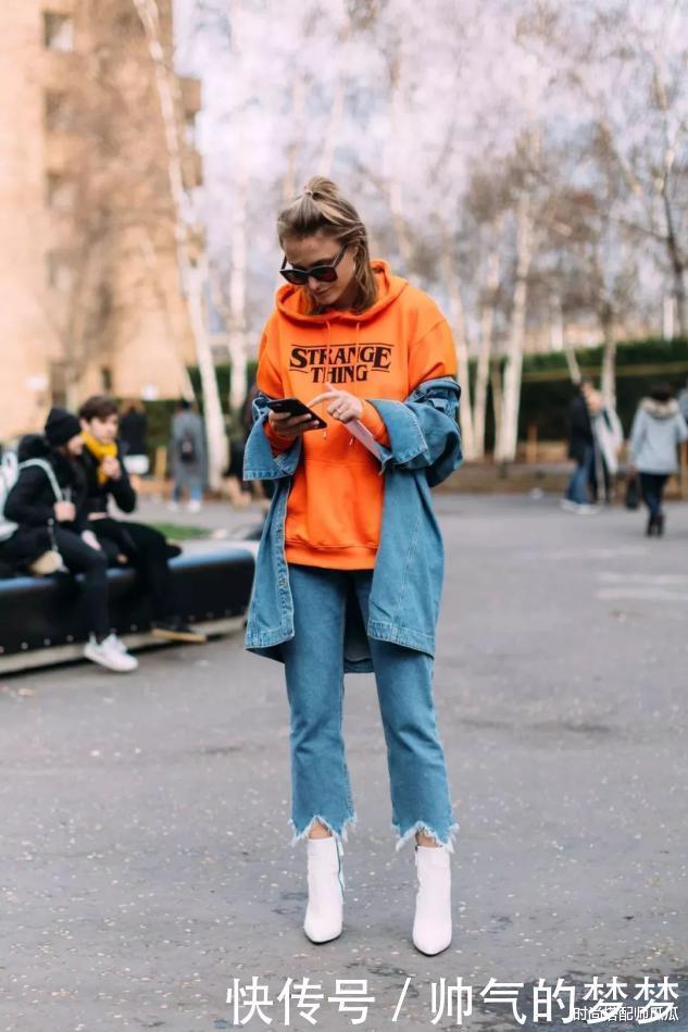 小白鞋已经不时髦了！裸靴才是今年的“宠儿”，这样搭气质翻倍