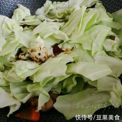 五香酱肉圆白菜|好吃到模糊的五香酱肉圆白菜，怎么都吃不够