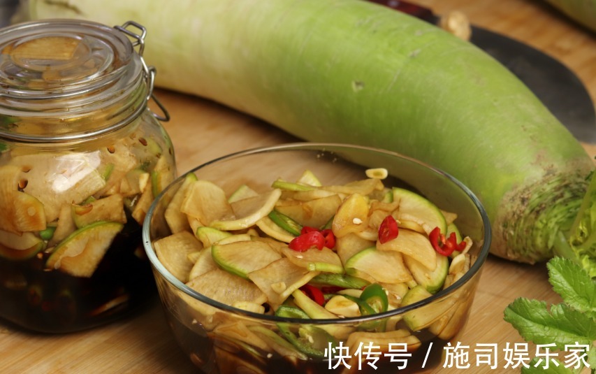 开胃|腌萝卜怎么才脆爽大厨教你“招牌做法”，做1次吃3月，开胃解腻