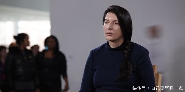 最让人|历史上最让人费解的行为女孩自愿做实验被麻痹全身,6小时内任人触碰