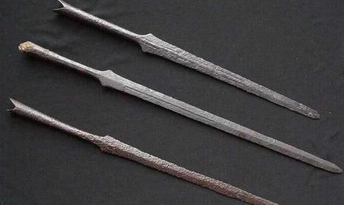 古代&拥有5万年历史的长矛,矛杆竟是用此物制成?一般利器很难砍断!