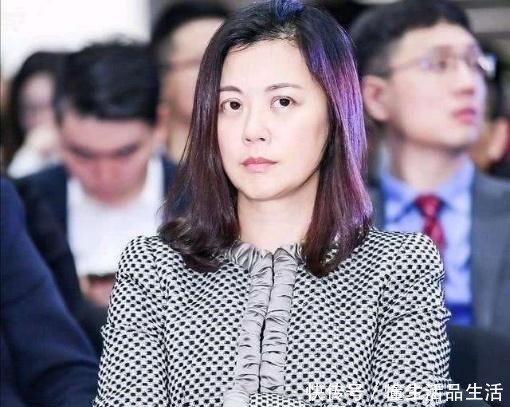 主持人|前央视著名才女姜丰,修改国籍为爱远嫁,如今离婚后过的怎样