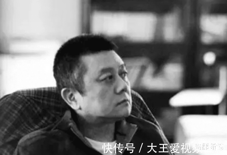 余秋雨@王朔评余秋雨他不应该成为一个作家,甚至算是低配版的席慕容