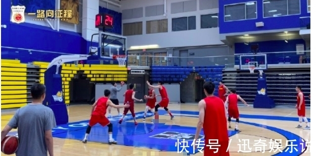 中国男篮遭加拿大盘外招,训练不足2小时,