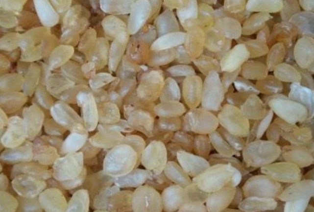 滋养|女人别总想着“省钱”,多吃4种“雌激素”食物,滋养卵巢抗衰老