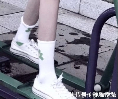 松糕鞋 女生公认“最伤脚”的3种鞋子,高跟鞋未上榜,第1个男生也贼喜欢