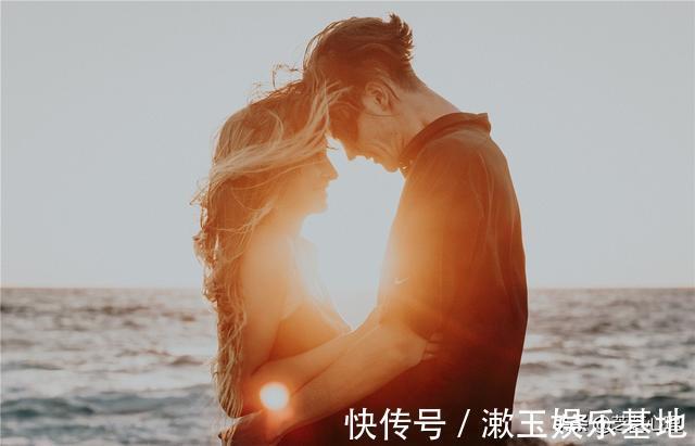 朋友之间|心理学:男性触碰女性身体是什么心理?触碰哪里是好感?哪里不是